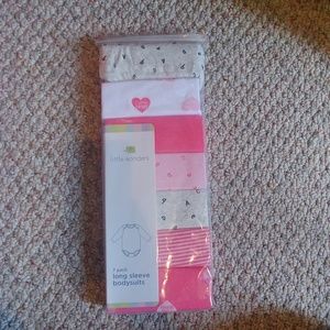 Long sleeve Newborn onesies